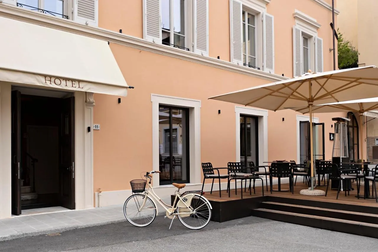 Hotel Paradis Pietrasanta 4*,